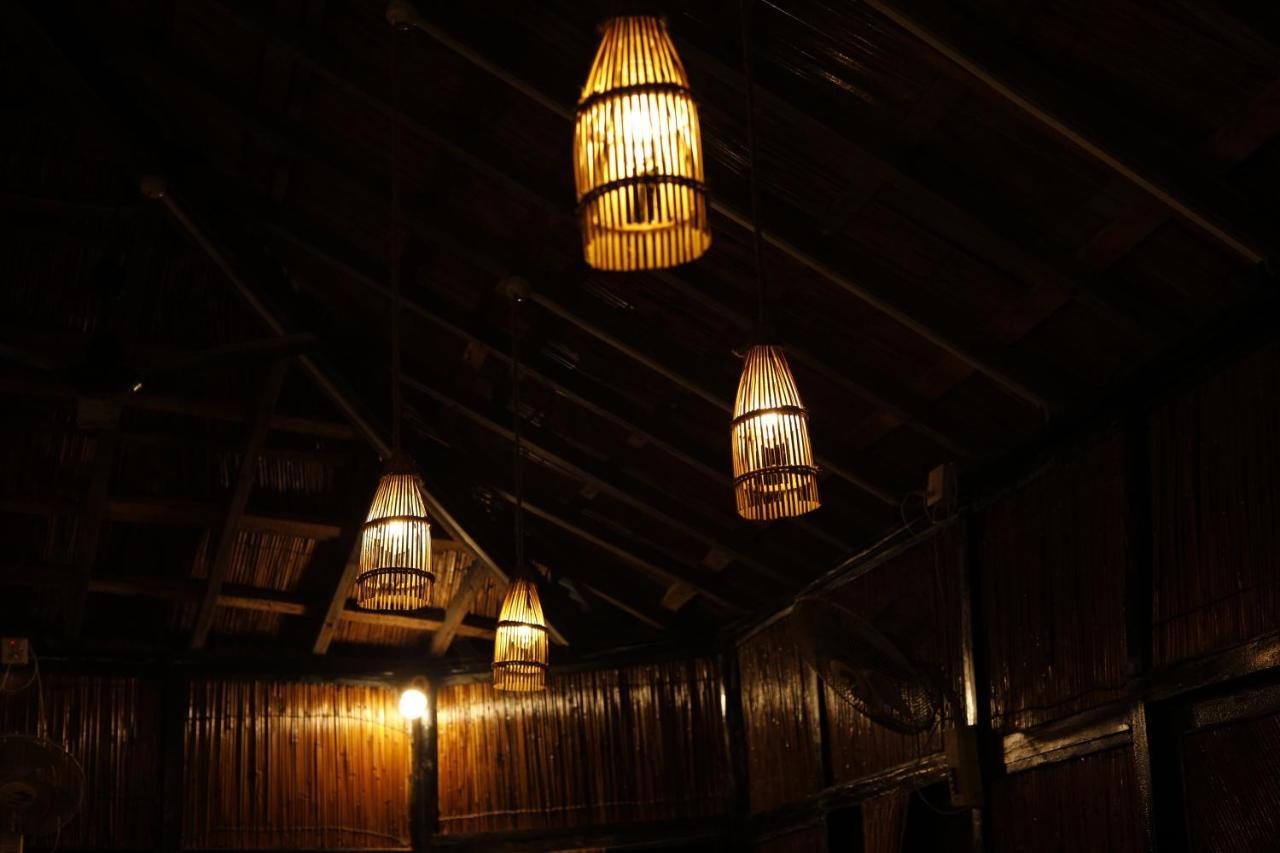Hotel Tharu Garden, Sauraha Exterior foto