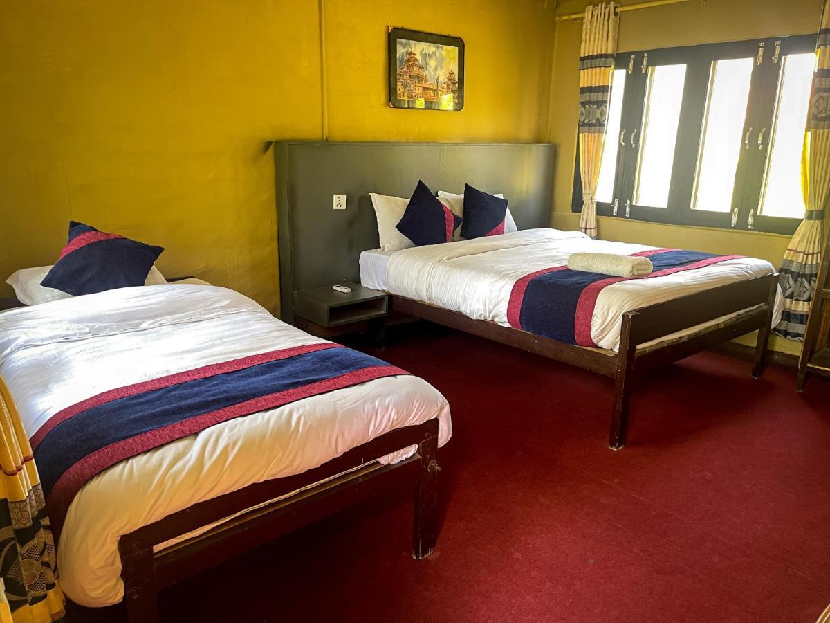 Hotel Tharu Garden, Sauraha Exterior foto