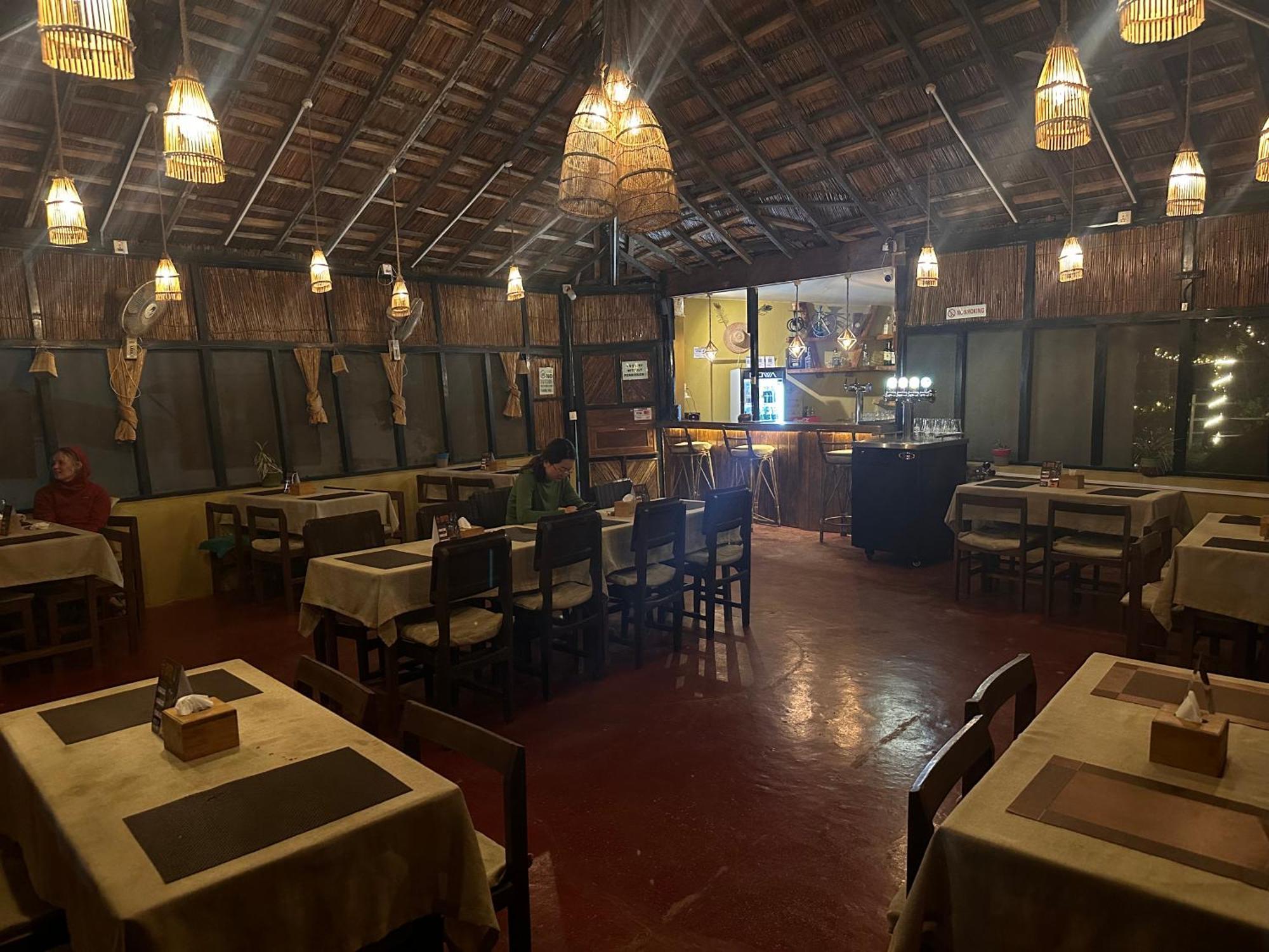 Hotel Tharu Garden, Sauraha Exterior foto